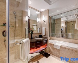 Номер Business в Phoenix Hotel