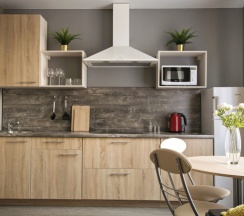Просторная студия Honey с двумя окнами в New Horizon Ovechkin Apartments