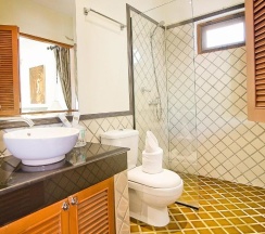 Вилла с 5 комнатами в Tropicana Pool Villa