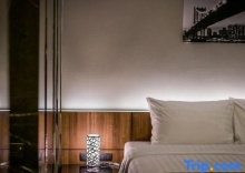 Двухместный полулюкс с балконом двуспальная кровать в Onix Hotel Bangkok