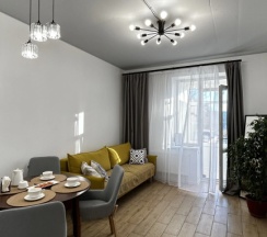 Апартаменты Comfort с 3 комнатами с видом на город в Апартаменты WHITE APARTMENT рядом с центром