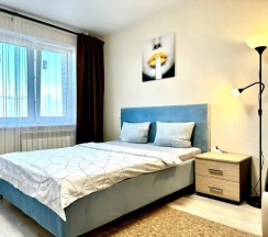 Апартаменты c 1 комнатой с балконом в Fresh Room на улице Маршала Устинова 3