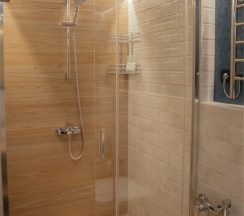 Двухуровневый Джуниор Сюит на втором этаже со своей зоной отдыха в Игуана