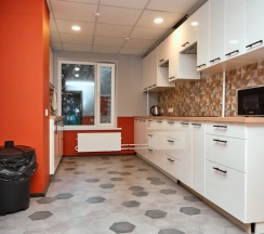 место в 8-местном мужском номере с двухъярусной кроватью в Кампус