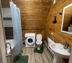 Дом трехкомнатный с 3 спальнями в A-Frame All_in_Gesh