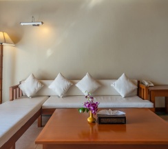 Двухместный полулюкс с балконом двуспальная кровать в Karon Princess Hotel