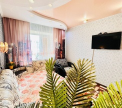 ул. Кедровая д. 14 (2 комн.) VIP в Гостиница 89 регион