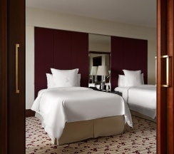 Номер Люкс Four Seasons Экзекьютив с видом на Кремль Твин в Four Seasons Hotel Moscow