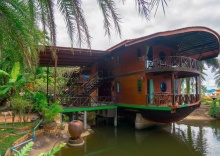 Номер Deluxe с балконом в Kaengkrachan Boathouse Paradise Resort