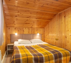 Семейный домик №1 в Allure Lodge