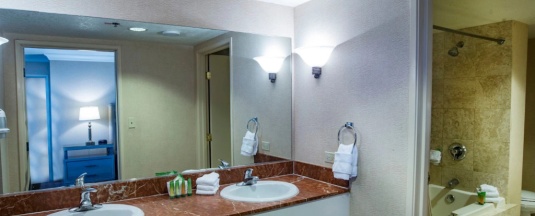 Двухместный люкс Grand Classic двуспальная кровать в The STRAT Hotel, Casino & Tower