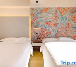 Семейный номер Comfort в Dream Inn Hotel (Songjiazhuang Subway Station Branch)