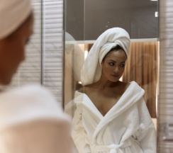 Делюкс в V Hotel&Rooftop lounge