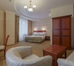 JUNIOR SUITE с балконом в Дегас