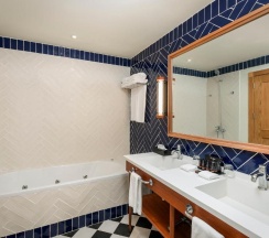 Двухместный полулюкс Privilege RoofTop двуспальная кровать в Ocean El Faro Resort - All Inclusive