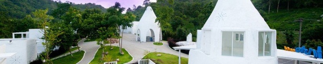 Двухместный номер Standard с видом на горы двуспальная кровать в Aristo Chic Resort & Farm