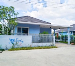 Коттедж с 3 комнатами в Uthaithani Resort