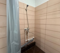 8-ми местный для женщин в Легенда