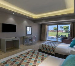 Двухместный номер Special Needs двуспальная кровать в Sunrise Crystal Bay Resort