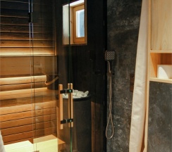 Лодж 1 с бесплатной сауной + Безлимитное посещение ЕлятыПарка в ЕлятыЛодж