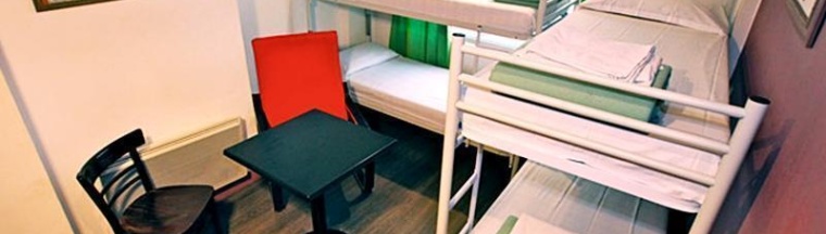 Кровать в общем номере (женский номер) в Plug Inn Boutique Hostel