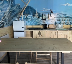 Дом трехкомнатный с 3 спальнями в A-Frame All_in_Gesh