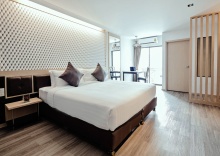 Двухместный полулюкс двуспальная кровать в Three Sukhumvit Hotel