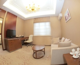 Полулюкс в SoLuxe Hotel Almaty