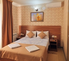 Двухместный номер  без  балкона в Лорис