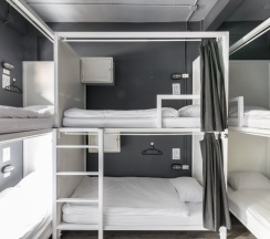 Кровать в общем номере (женский номер) в The Cocoon Hostel