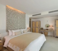 Двухместный люкс с видом на бассейн двуспальная кровать в Eden Beach Khaolak Resort and Spa A Lopesan Collection Hotel
