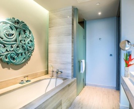 Двухместный номер Grand Ocean двуспальная кровать в Pullman Phuket Arcadia Naithon Beach