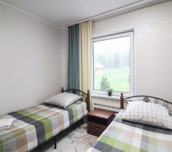 Четырехместный номер с душем №2 в Кедр Золотой