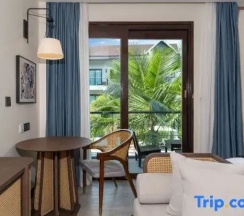 Двухместный номер Deluxe с видом на бассейн двуспальная кровать в Howard Johnson by Wyndham Phuket Naiyang