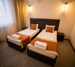 2-местный номер полулюкс улучшенный в Гранат