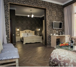 Двухместный люкс с балконом и с красивым видом из окна двуспальная кровать в Blacksea