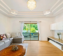 Семейная вилла с 5 комнатами с красивым видом из окна в Happy Family Villa 2