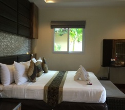 Двухместное бунгало Premium двуспальная кровать в Отель Royal Beach Boutique Resort & Spa