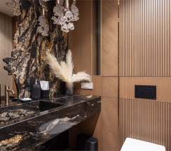 Трехкомнатный апартамент Luxury Dubai с двумя спальнями в Real Apartments Sochi