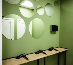 Кровать в 4-местном общем женском номере в Pillow Hostel