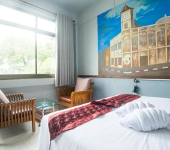 Двухместный номер Superior двуспальная кровать в Beehive Phuket Old Town - Hostel