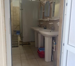 Кровать в общем номере (мужской номер) в Бархат