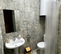 Двухместный номер с 1 двуспальной или 2 односпальными кроватями в Moon