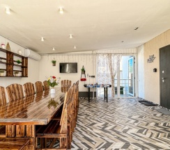 Дом 150кв.м. с 4 спальнями, кухней-гостиной и 3 санузлами, вмещает до 10 человек. в Villa Harizma