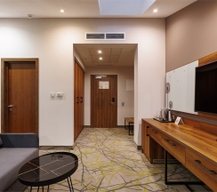 Мансардный делюкс / Mansard Junior Suite в Доброград