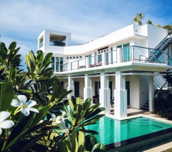 Вилла Deluxe с 4 комнатами в Villas In Pattaya