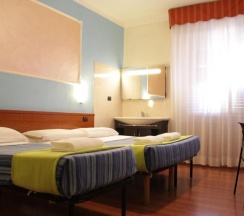 Трёхместный номер Standard в Hotel America