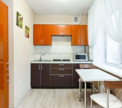 Апартаменты с 2 комнатами с балконом в Апартаменты Ladgorna на Независимости 74