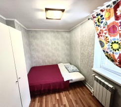2-комнатный коттедж стандарт с 1 односпальной и 2 двуспальными кроватями в Морская