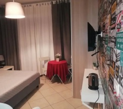 Двухместный номер Comfort с видом на город двуспальная кровать в Kaktus Guest House